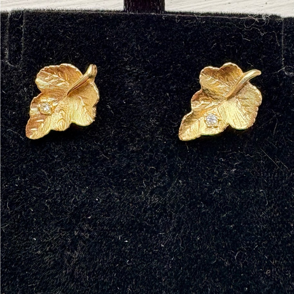 Vintage Avon Gold Tone  and Rhinestone Leaf Earrings